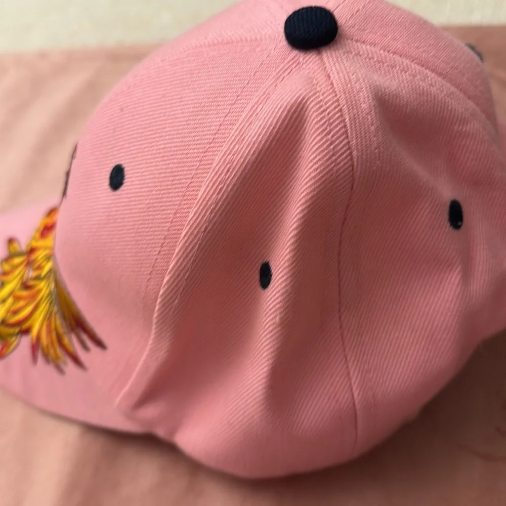 🐓Pink Embroidered Hat with Rooster Design - Picture 6 of 6